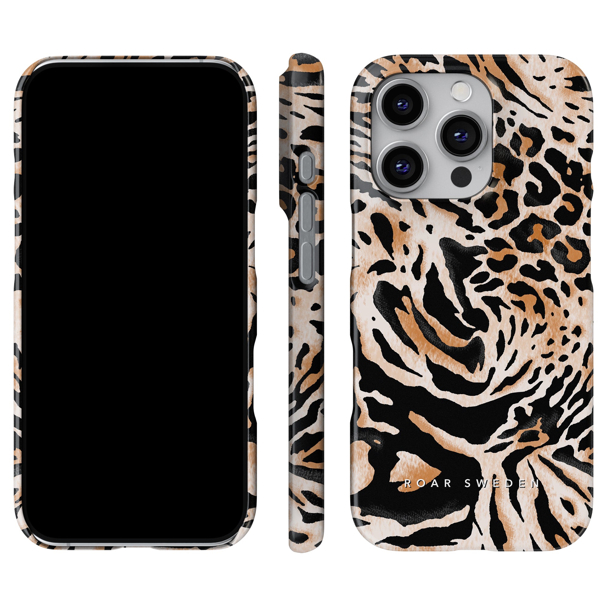 En smartphone visas framifrån, från sidan och bakifrån med ett Panthera - Slim fodral. Den eleganta tigerrandiga designen har det distinkta varumärket "ROAR SWEDEN", som förstärker det eleganta leopardmönster.